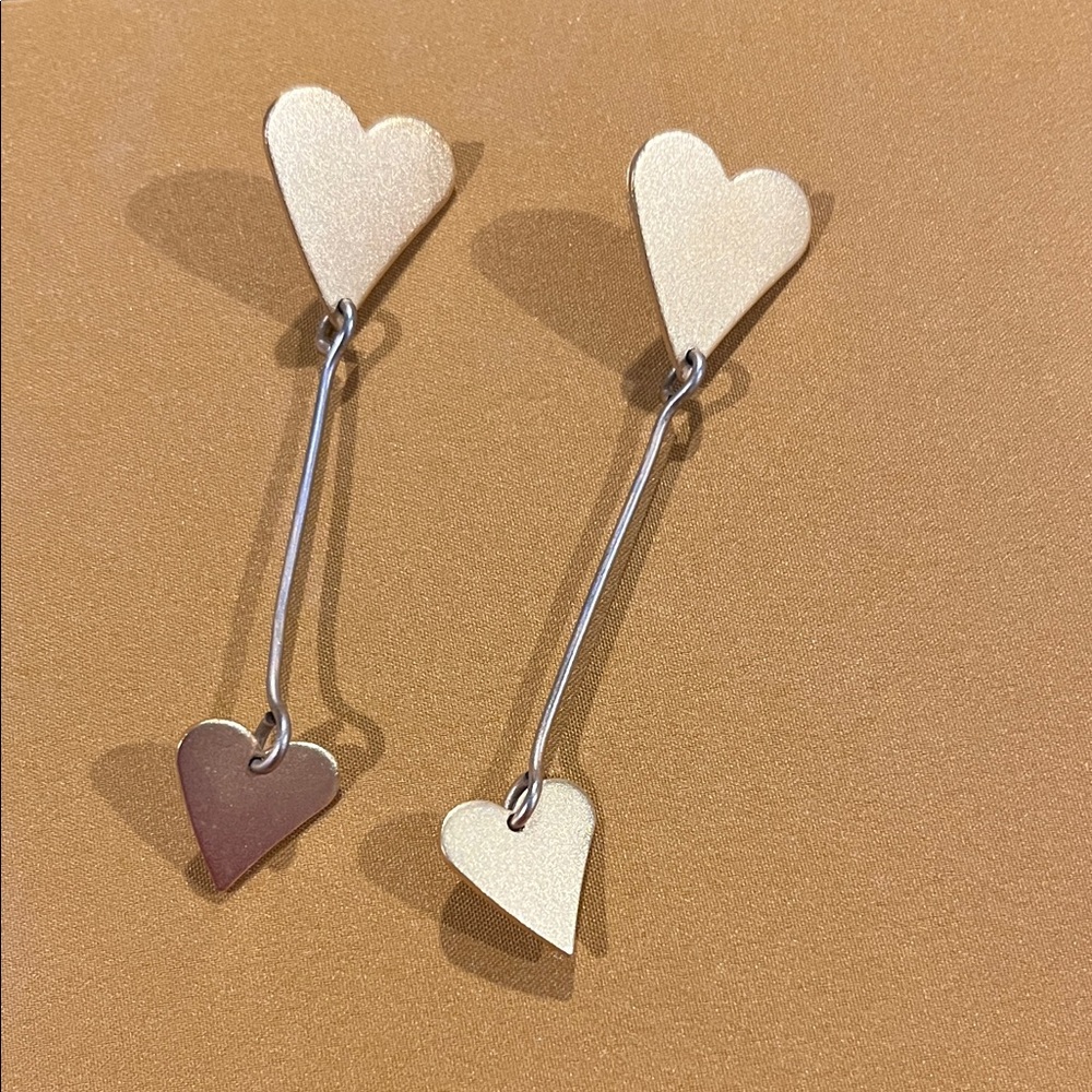 Martha Sturdy matte heart earrings